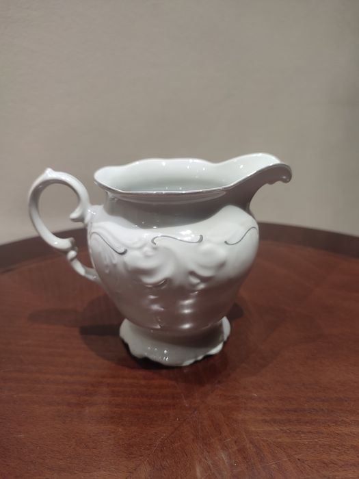 Śliczny stary mlecznik porcelana Wałbrzych