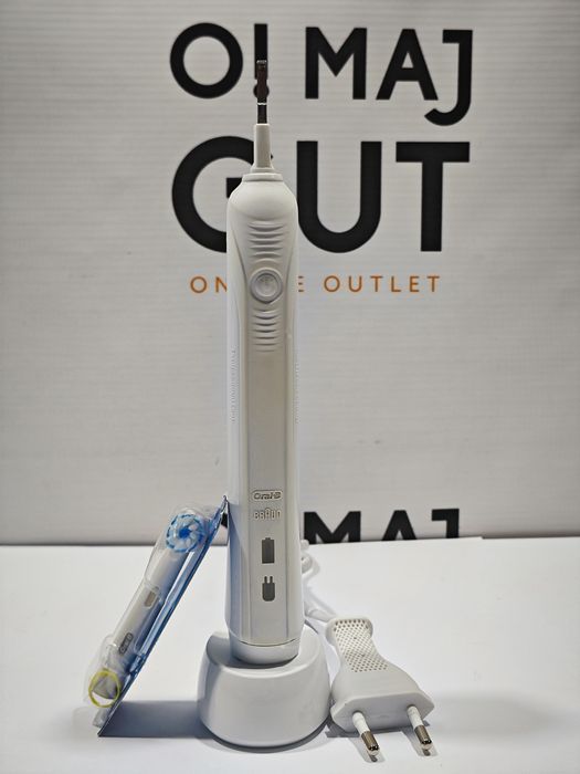 Szczoteczka Elektryczna Oral-B Pro 1 200 Biała + Końcówka