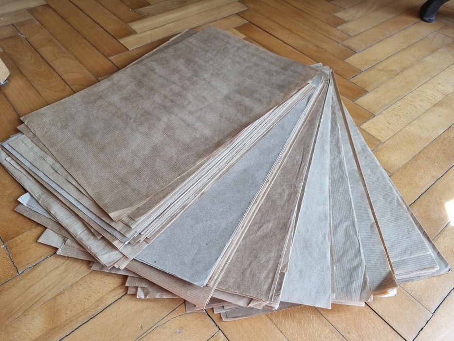 104 karty zielnikowe z szarego papieru