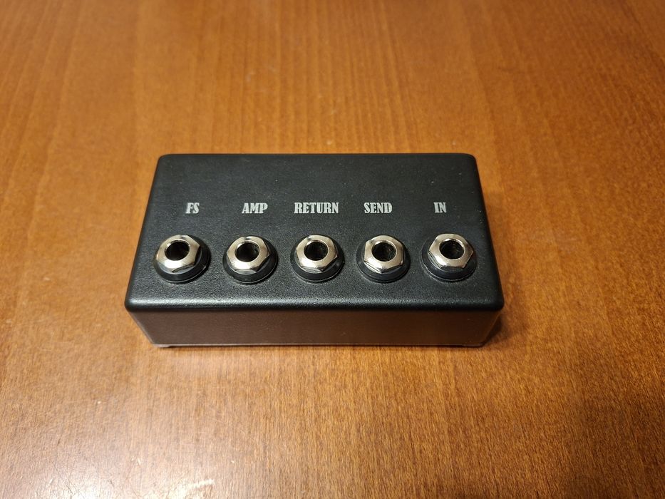 Patcher patchbox do gitarowego pedalboardu