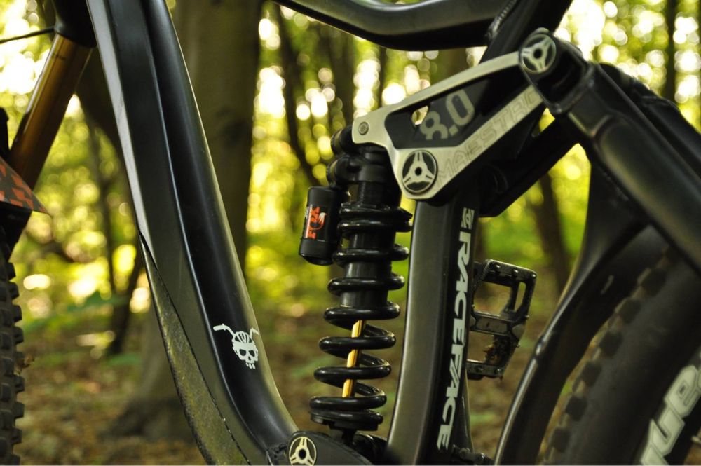 Giant Glory - DH full, dirt, freeride, enduro