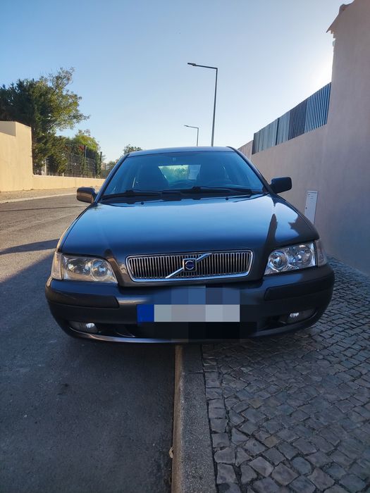 Volvo V40 1.9d 2002 Negociável