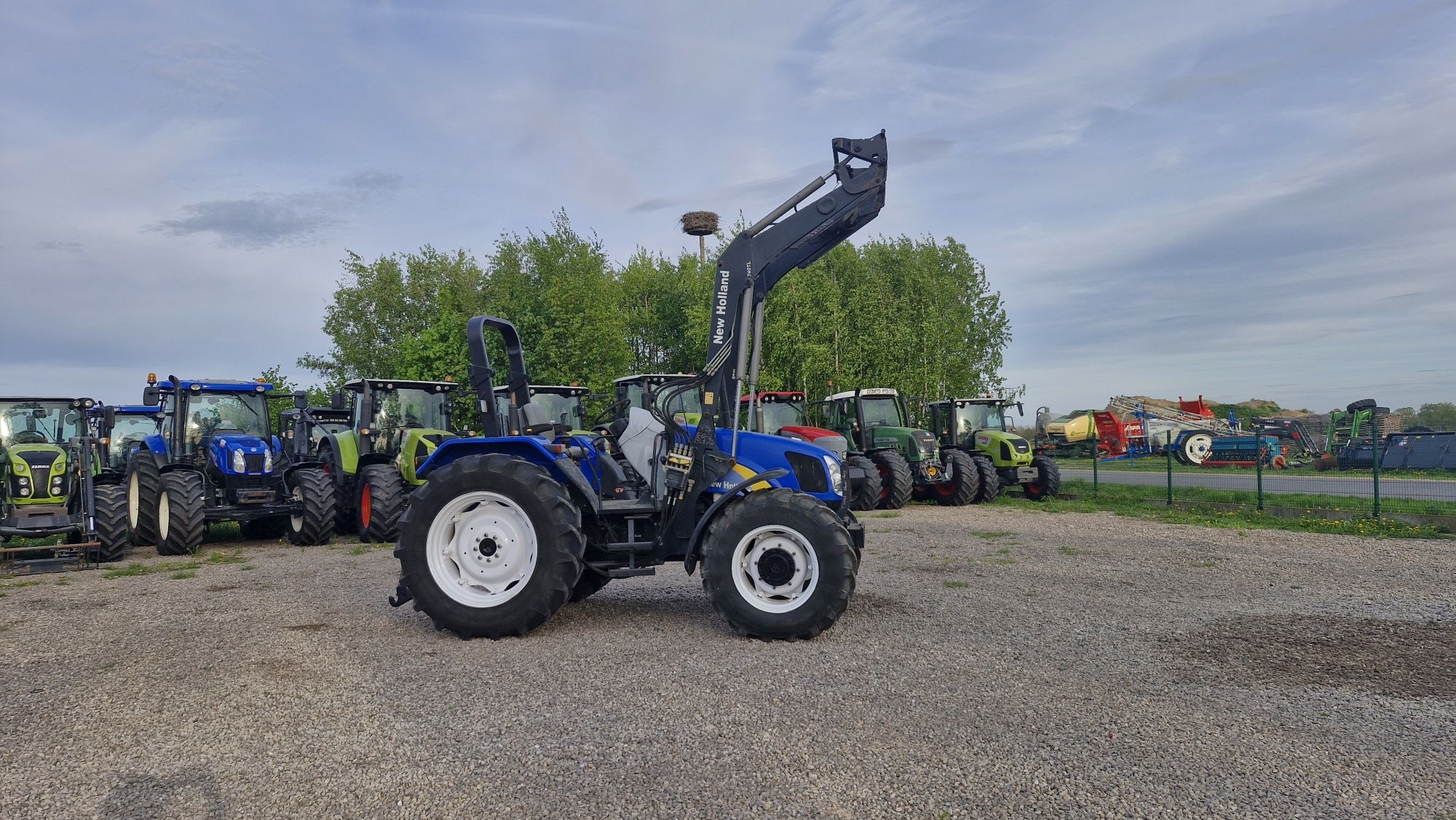 New holland t 5040 z turem case fendt john deere ursus
