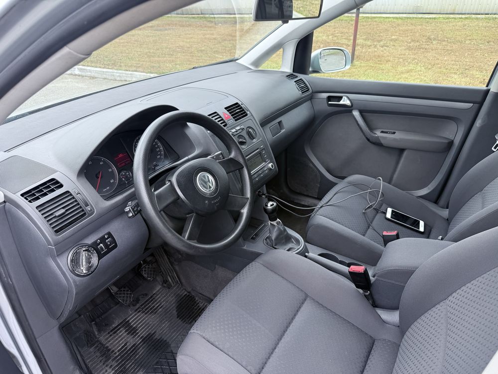 Продам VW Touran 1.9D