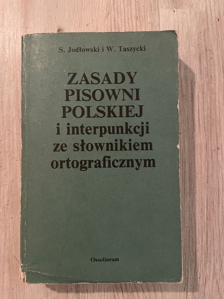 książka Zasady pisowni polskiej i interpunkcji