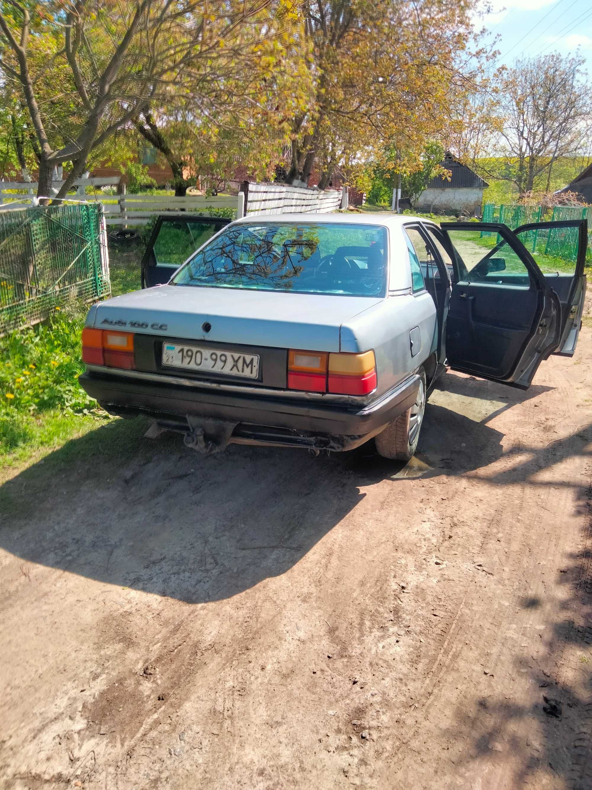 Аудіо сто в доброму стані на ходу