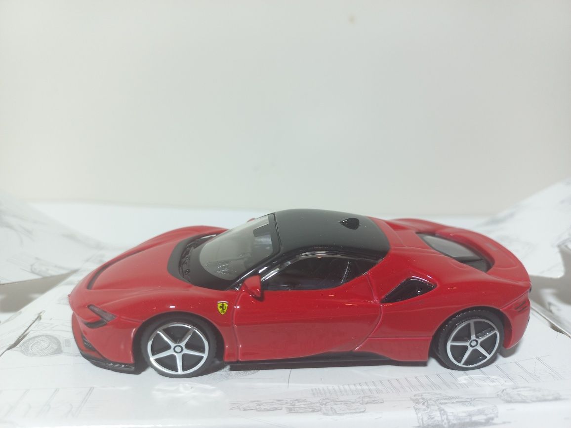 Bburago Ferrari SF90 Stradale, skala 1:43, race & play