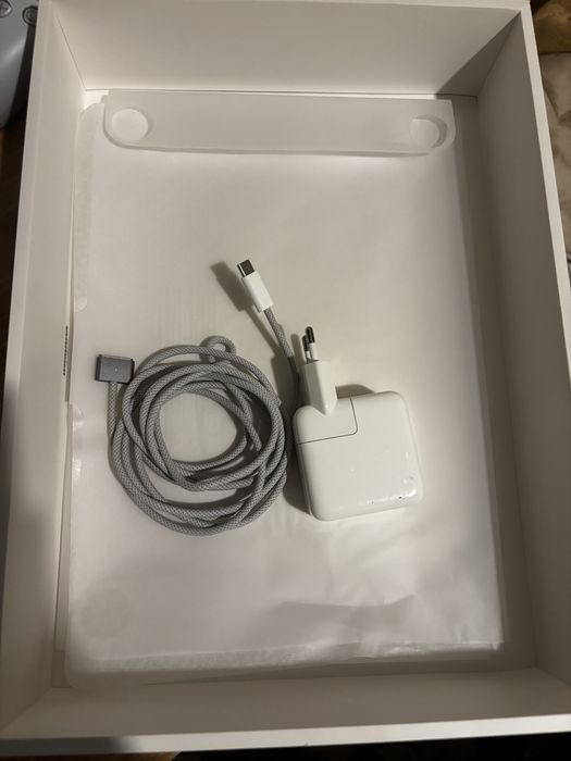 Vendo MacBook Air M2 como novo