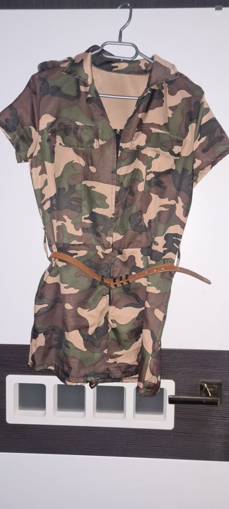 Wojskowy kostium damski Moro M-L BDB
