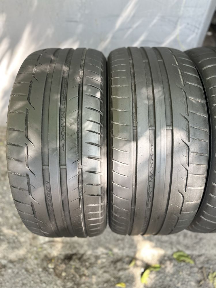 Продам комплект летних шин Dunlop SportMax 225/45 R17