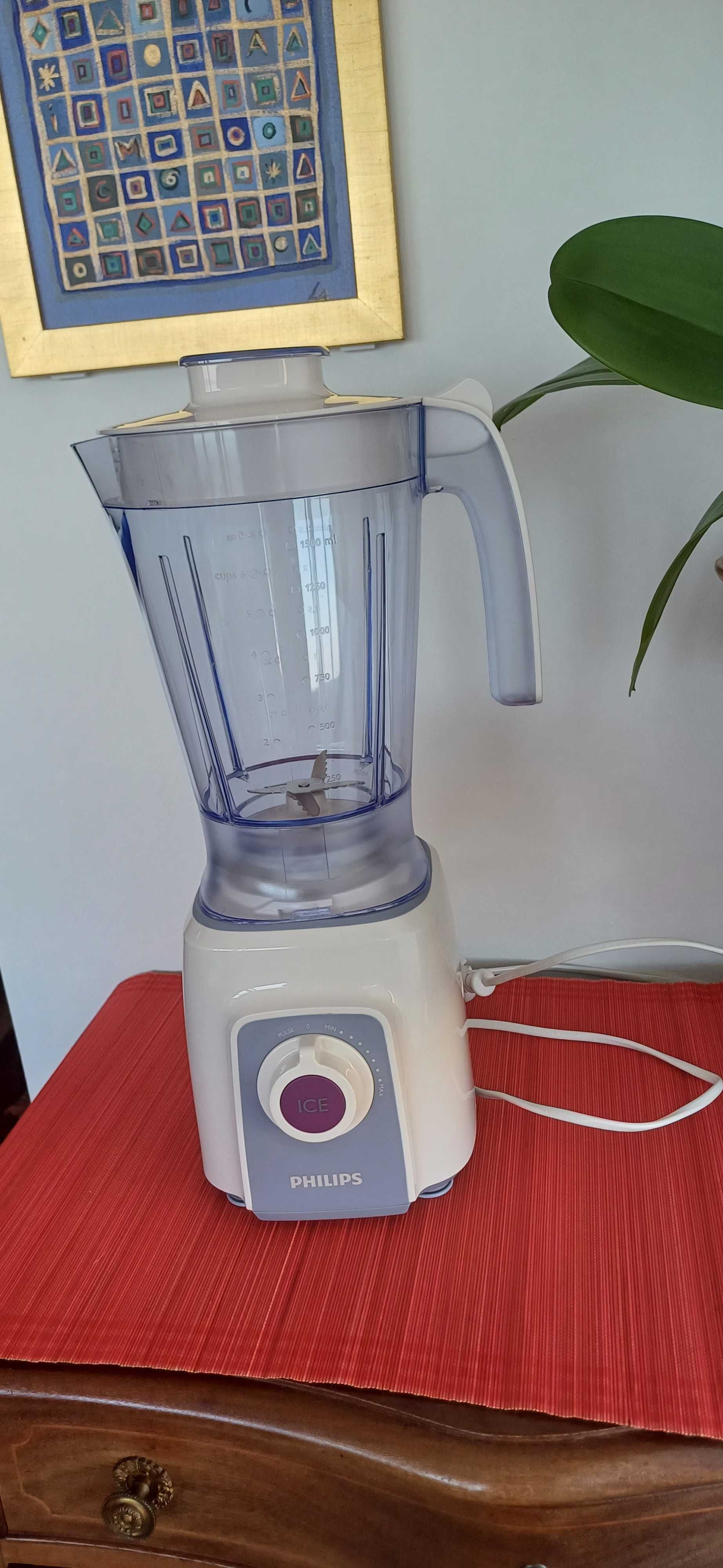 Liquidificador Philips novo