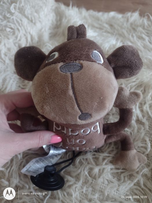 Автоіграшка дитина в машині