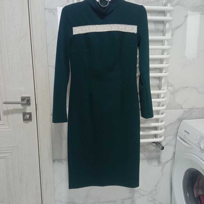 Плаття, блузи жіночі М