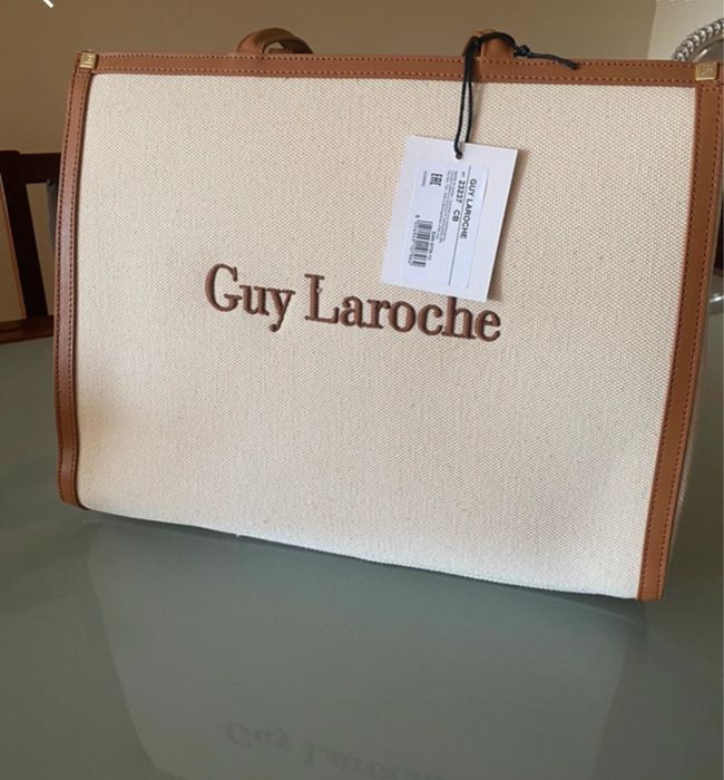 Carteira Guy Laroche NOVA
