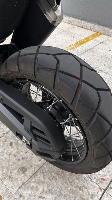 Honda X-Adv 2024 como nova