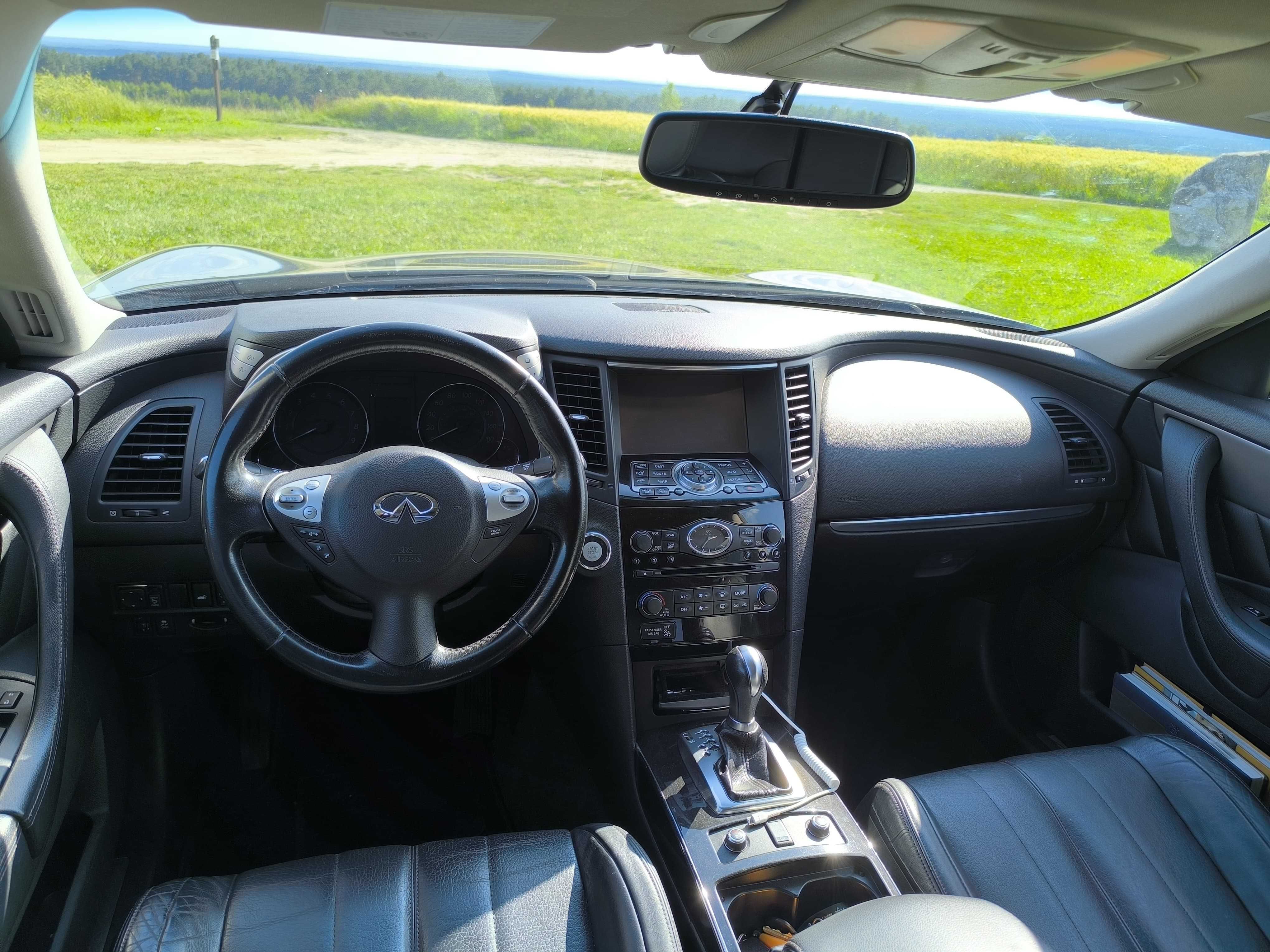Infiniti QX70 3.7