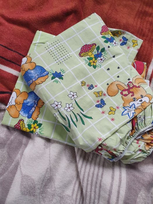 Костюмчик на хлопчика, штанці теплі, жилетка, постільна білизна дитяча