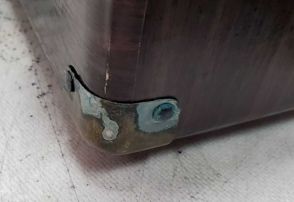 Проигрыватель пластинок в портфеле из темного дерева Fenton RP115B