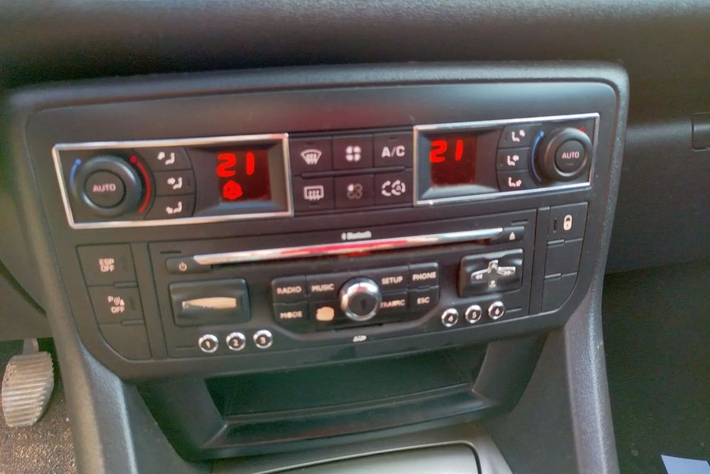 panel nawiewu Klima + RADiO CD nawigacja GPS RNEG 96661984ZD do Citroen C5 III X7  08-