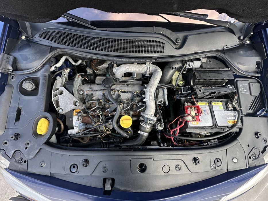 Renault Megane 2003рік 1.9дизель 6-ступка