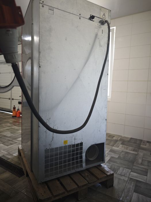 Професійна сушильна машина 13/16 кг Electrolux T4250
