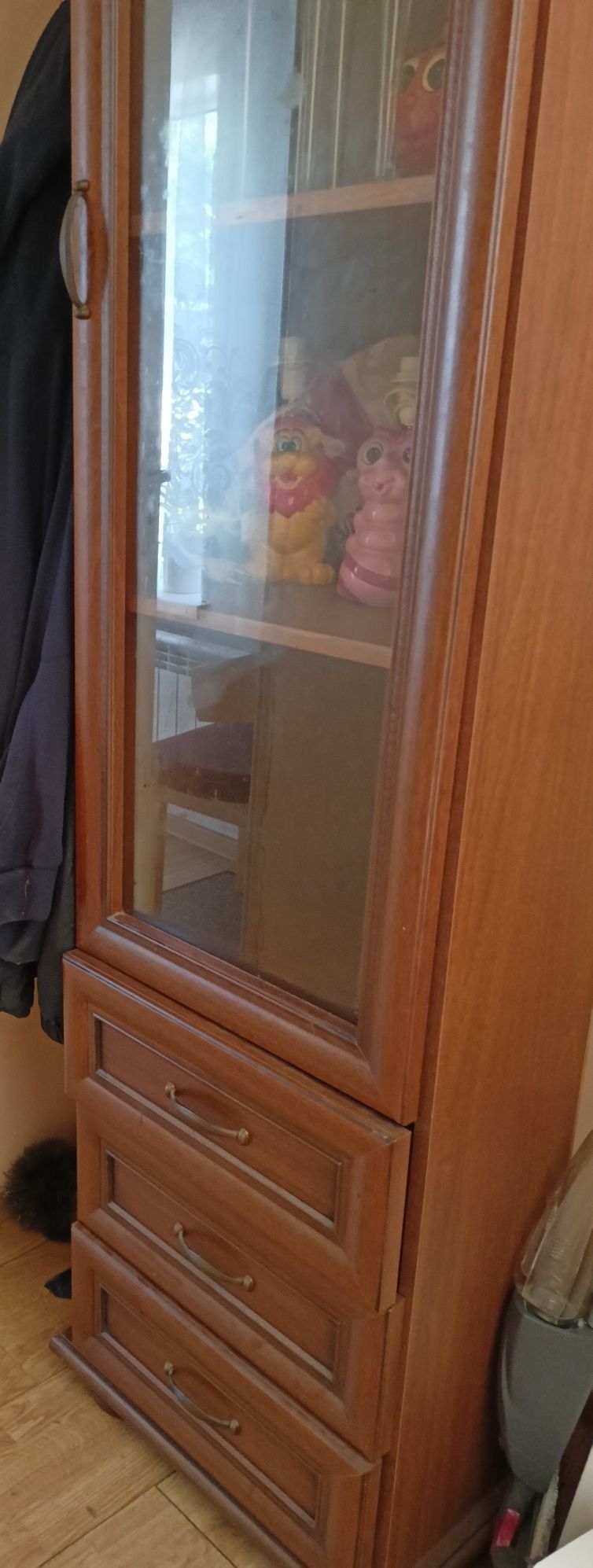 Komin narożny. Szafka