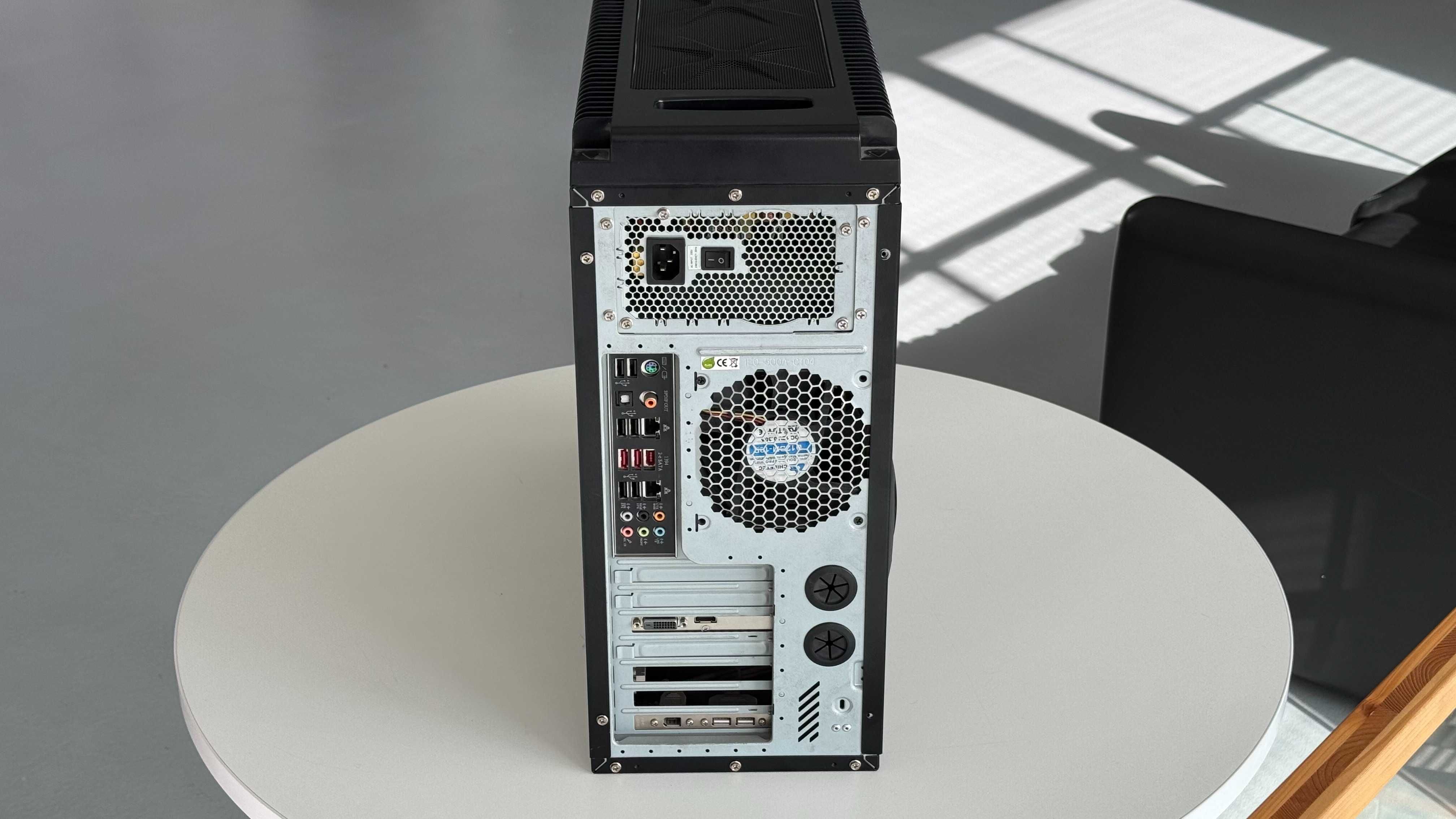 Computador TSUNAMI (Xeon, NVIDIA GeForce, Windows 10 PRO) - Servidor