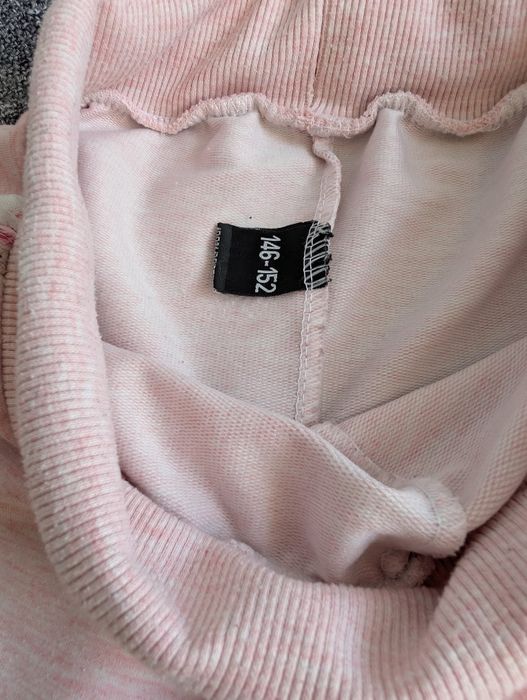 Spodnie dresowe r. 140-146