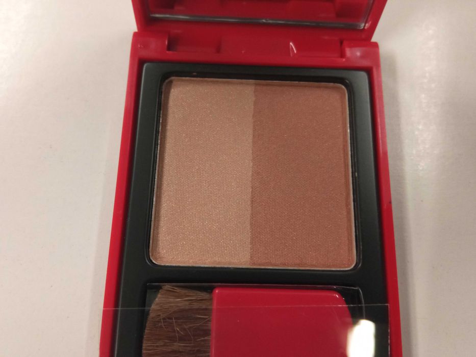 Pó bronzeador Elizabeth Arden - Novo