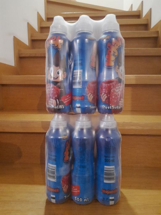 Zestaw 12 butelek Wojanki. Wojanek o pojemności 500 ml.