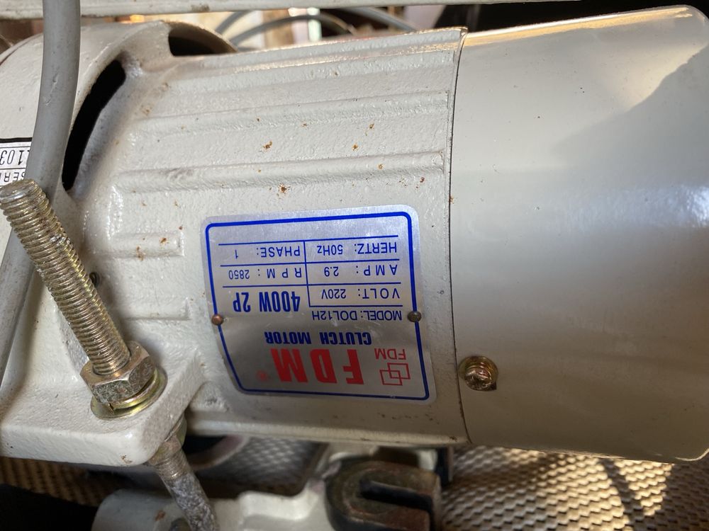 Мотор від швейної машини 220V