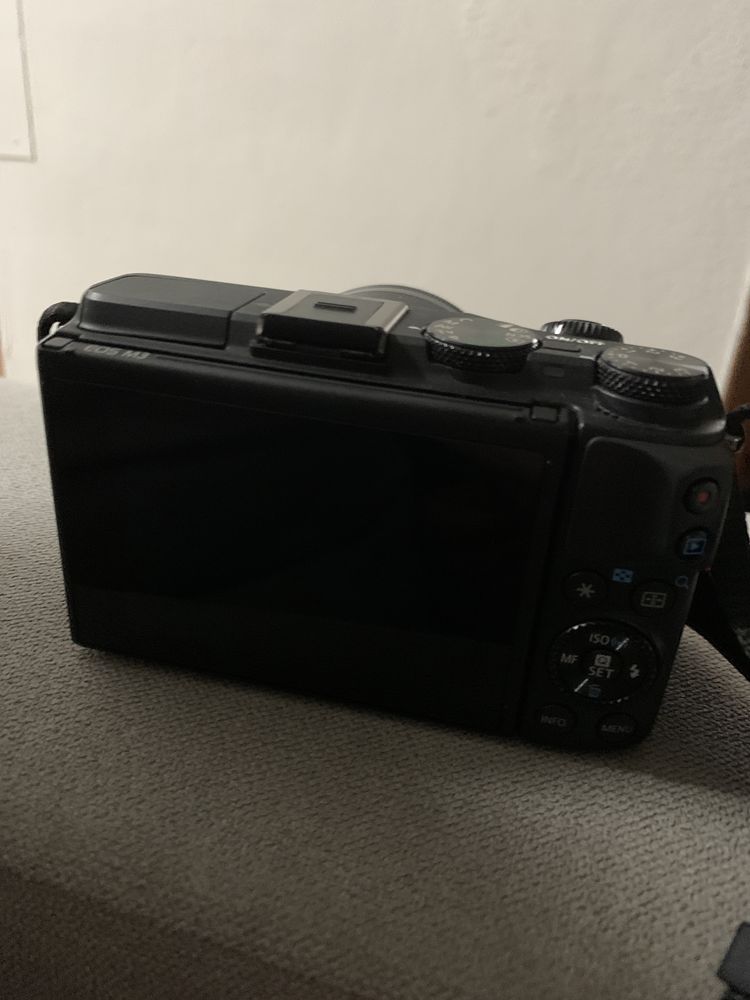 Maquina fotográfica Canon EOS M3