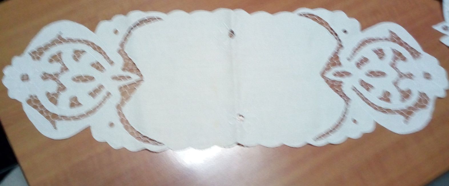 Peças em linho com ponto aberto – Novas para venda