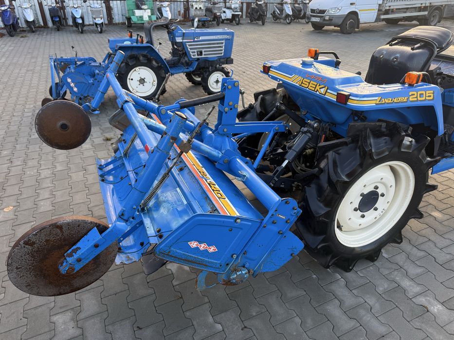 Японський трактор Iseki TU205 LandHope