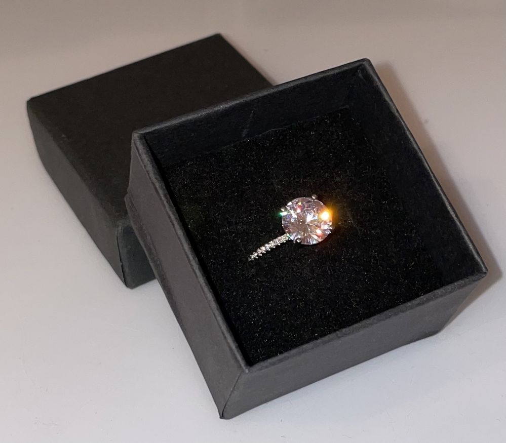 Nowy srebrny pierścionek srebro 925 z diamencikiem rozm. 11 16mm