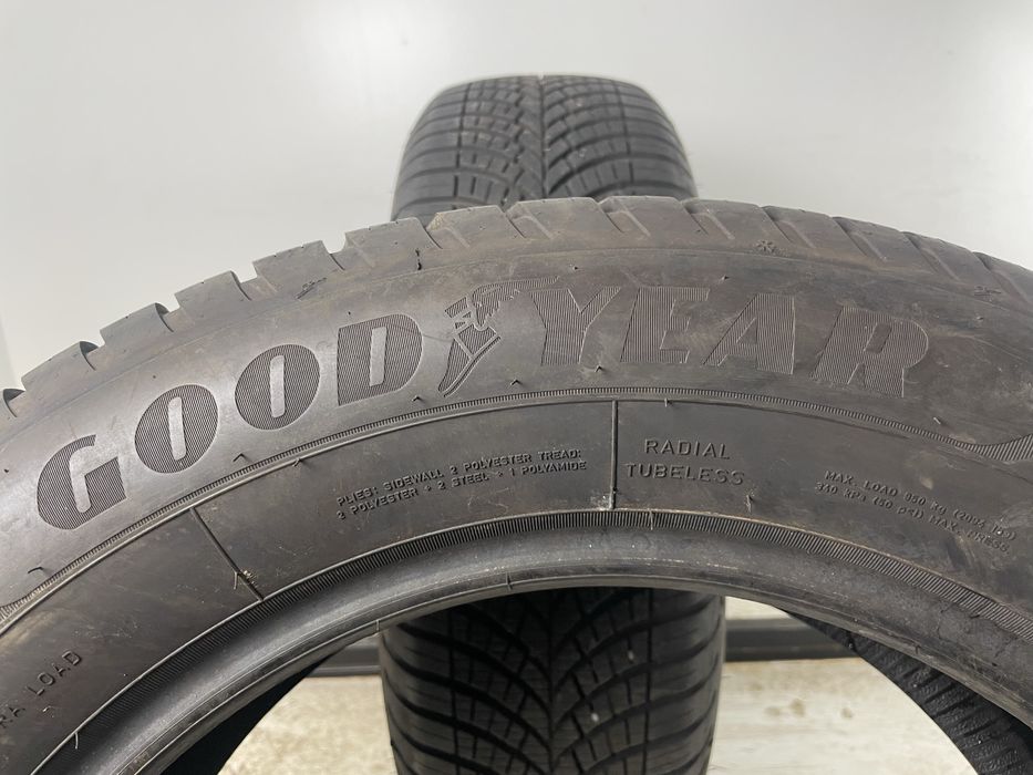 225/55R17 106V GoodYear Vector 4 Season Gen-3