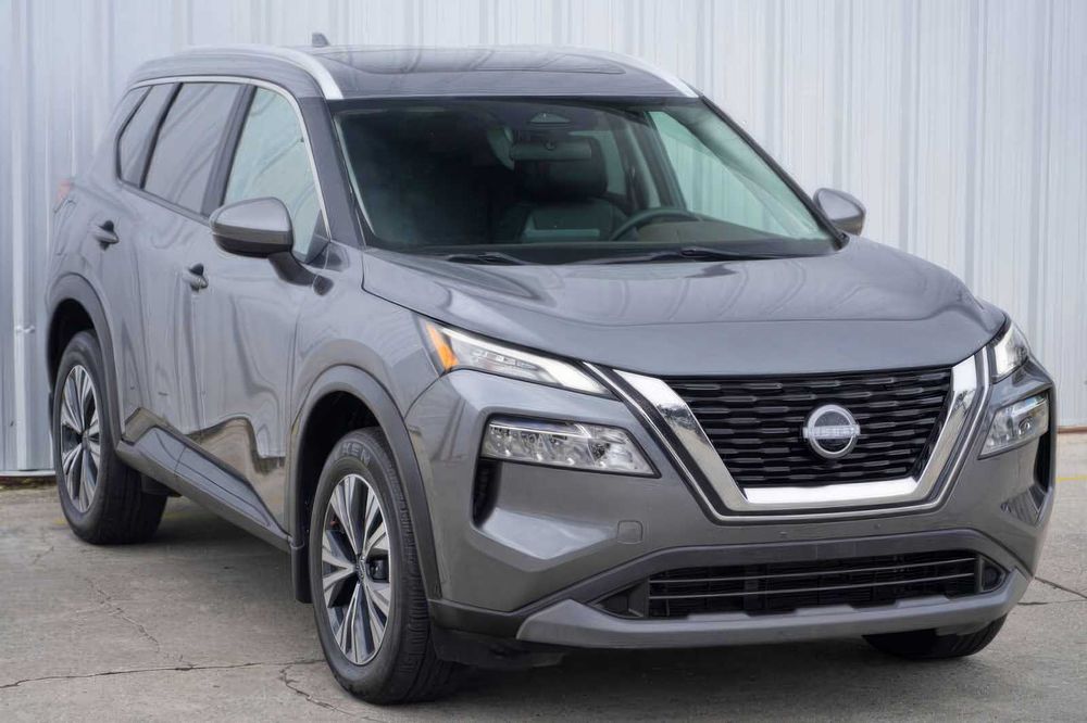 Nissan Rogue SV      2022