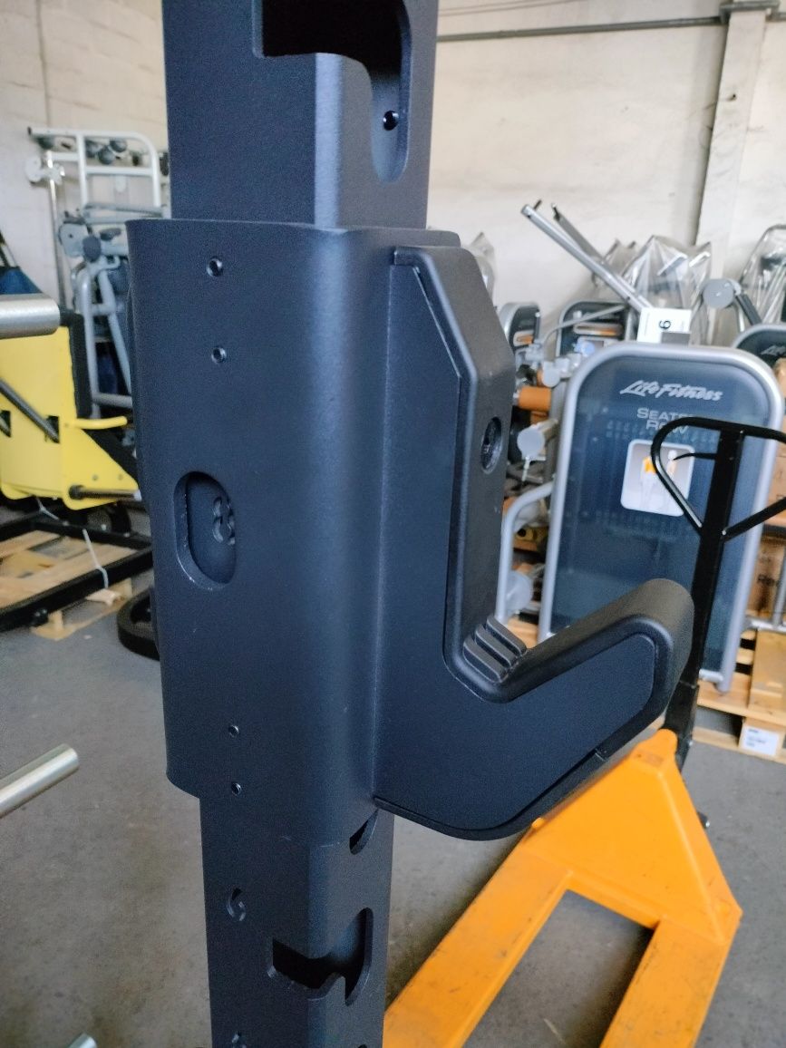 Nowy Half rack Precor rack squat stojak do przysiadów