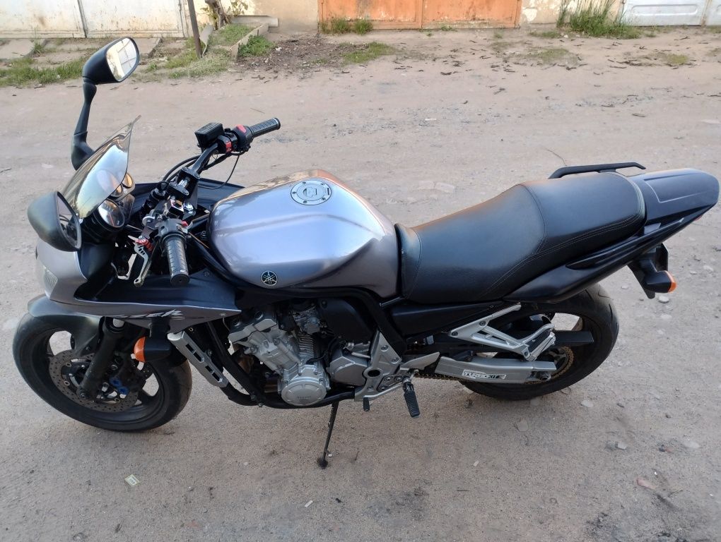 Yamaha fzs 1000 fazer