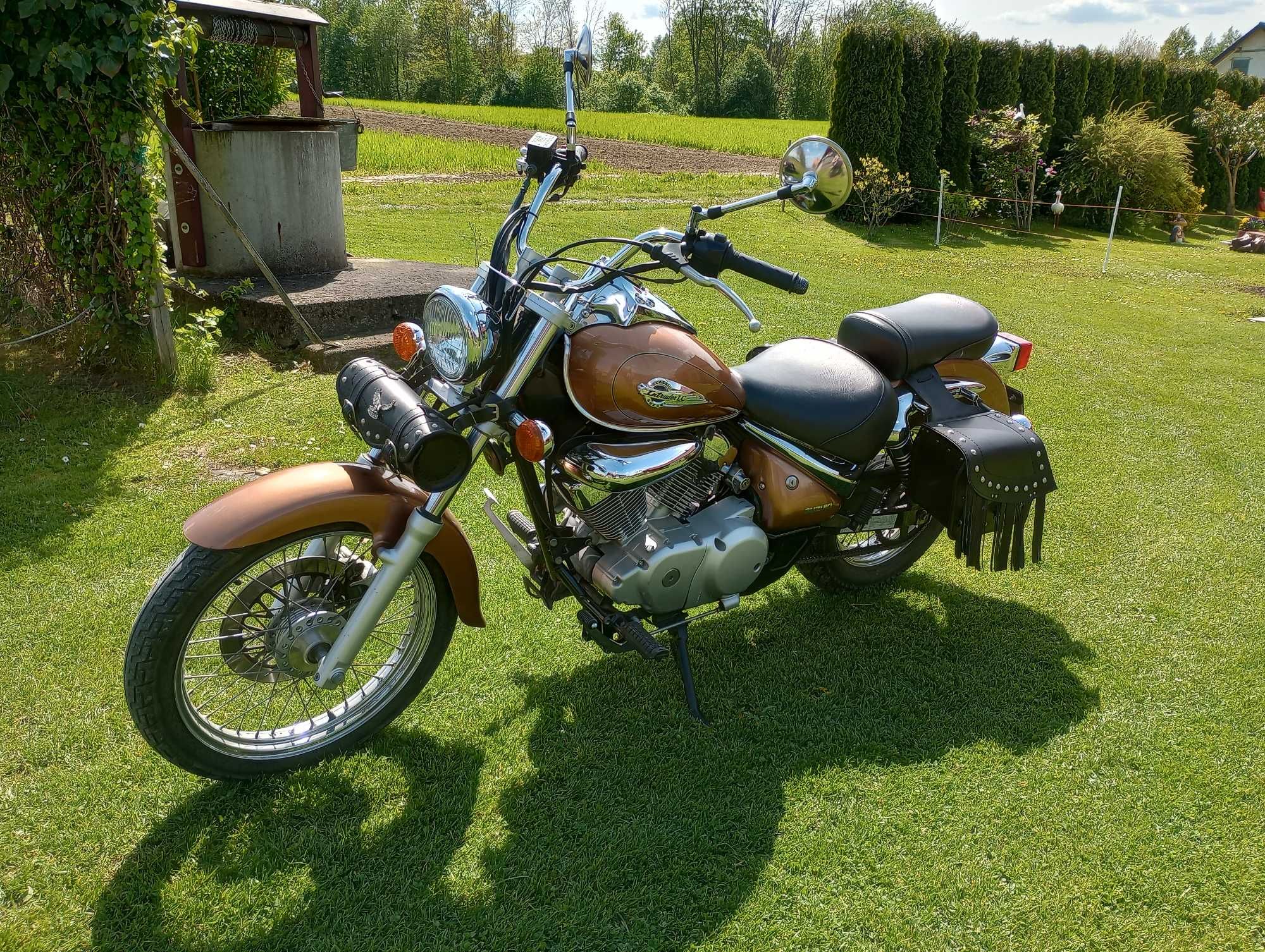 Suzuki Intruder 125 (na kat. B)