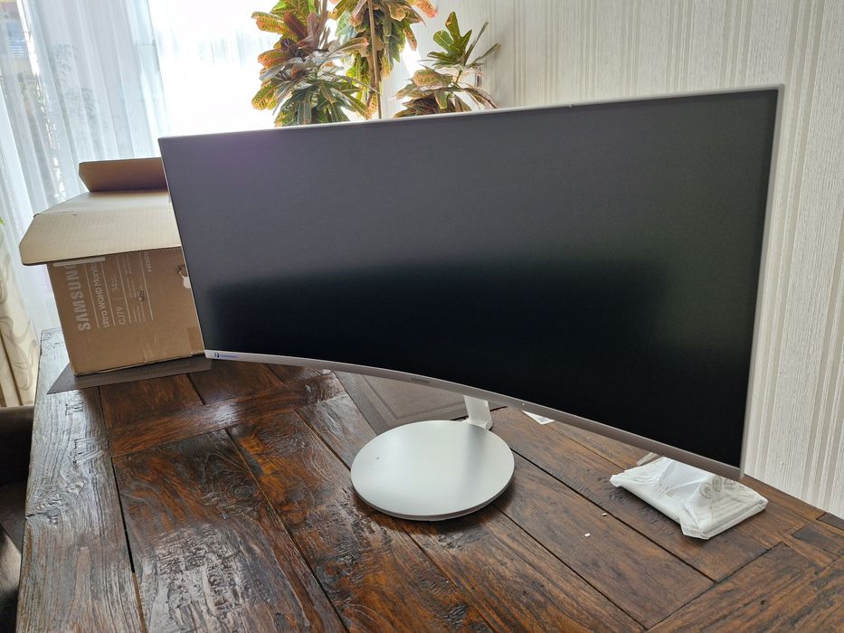 Продам ігровий монітор