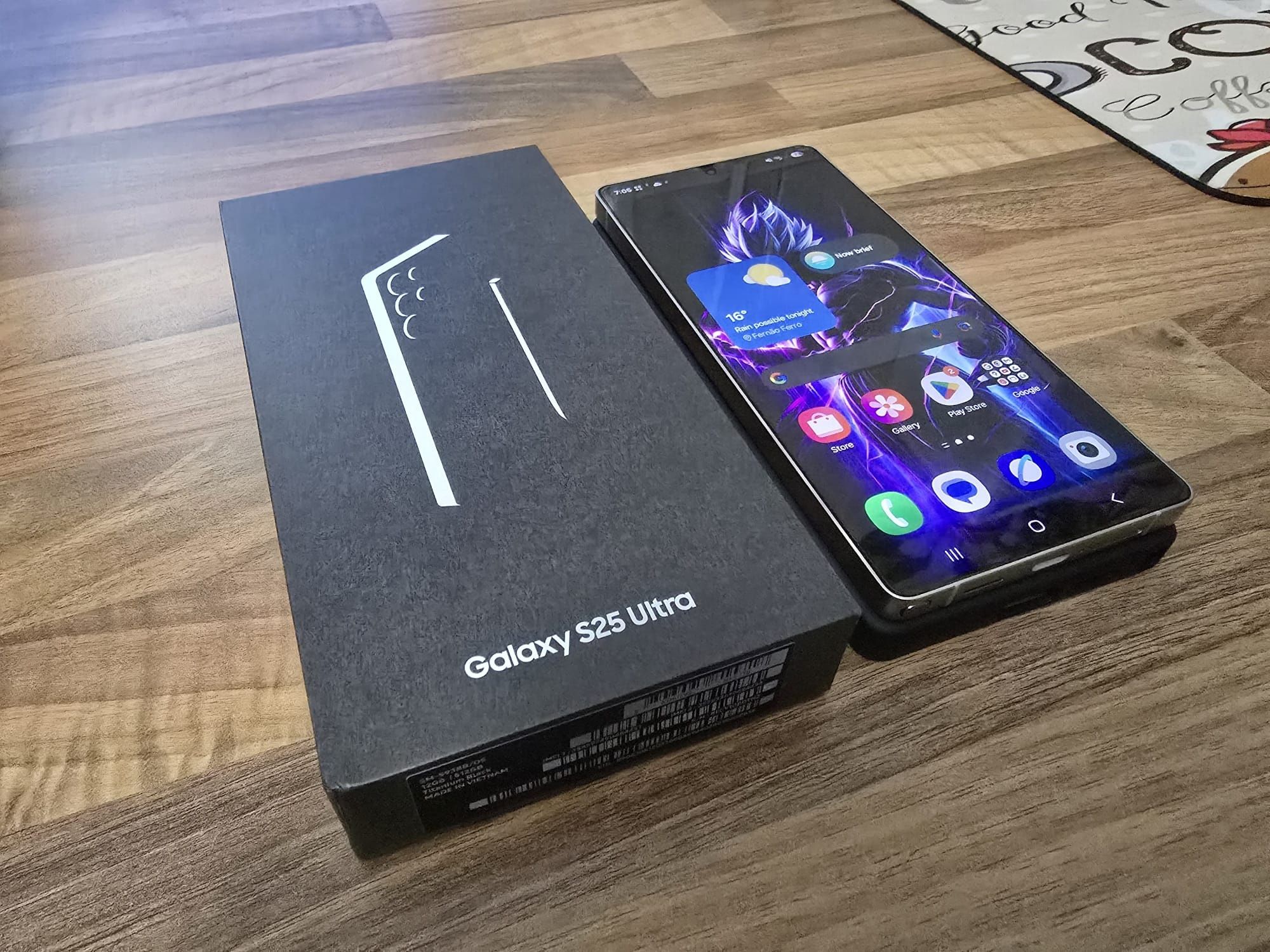 Vendo/troco Samsung S25 Ultra com fatura e garantia nacional