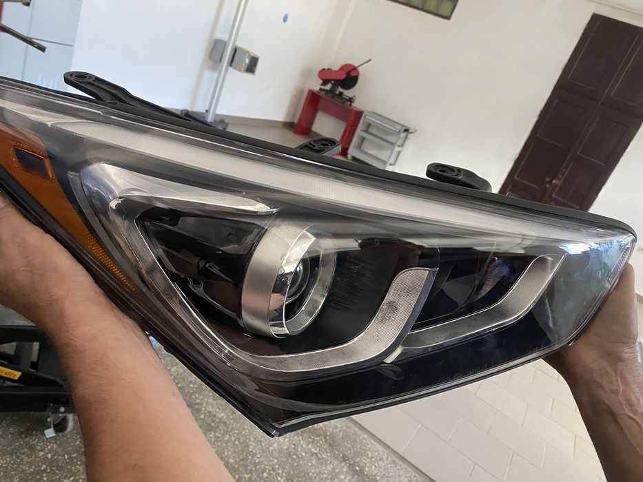 Перепаковка фар головного світла та встановлення лінз на будь яке авто