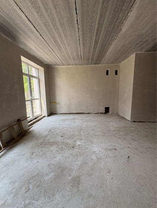 Бучанський парк! Таун за суперціною! Велика ділянка!