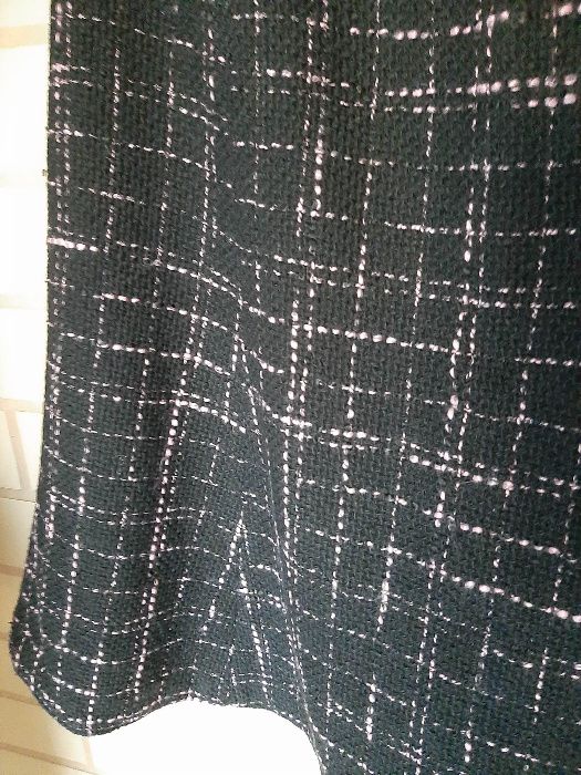 Czarno-różowa ciepła spódnica jesienno-zimowa vintage rozmiar 40 / M