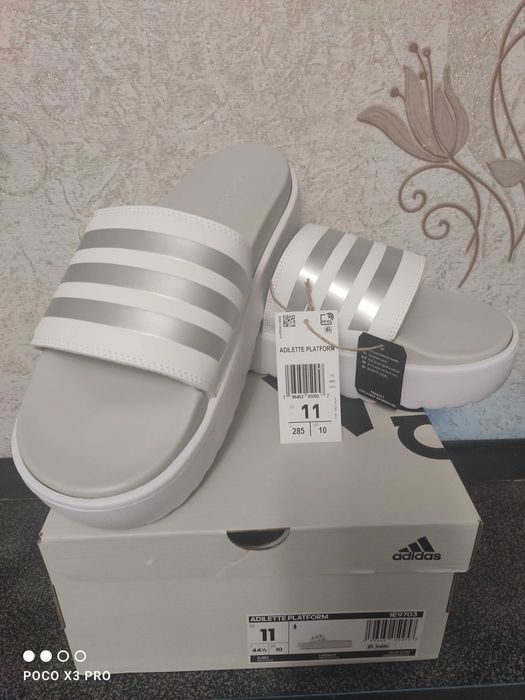 Адідас шльопки нові 42 - 44 оригінал унісекс