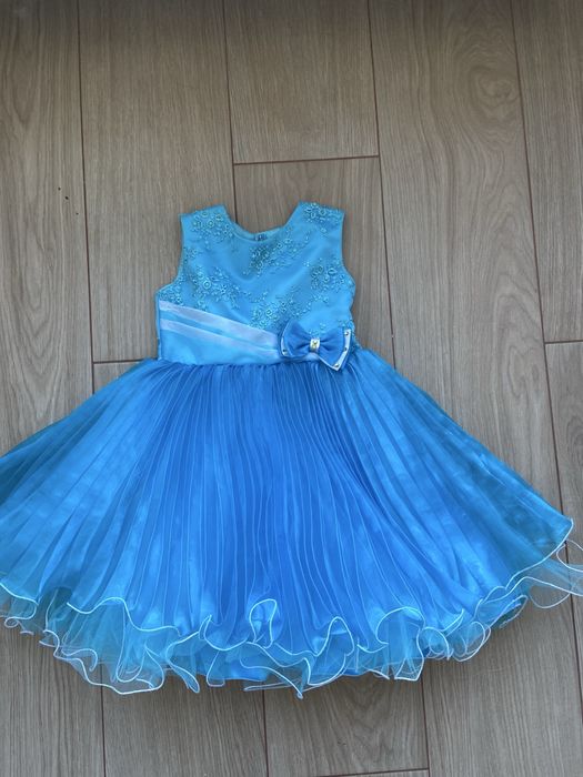 Сукня святкова для дівчинки