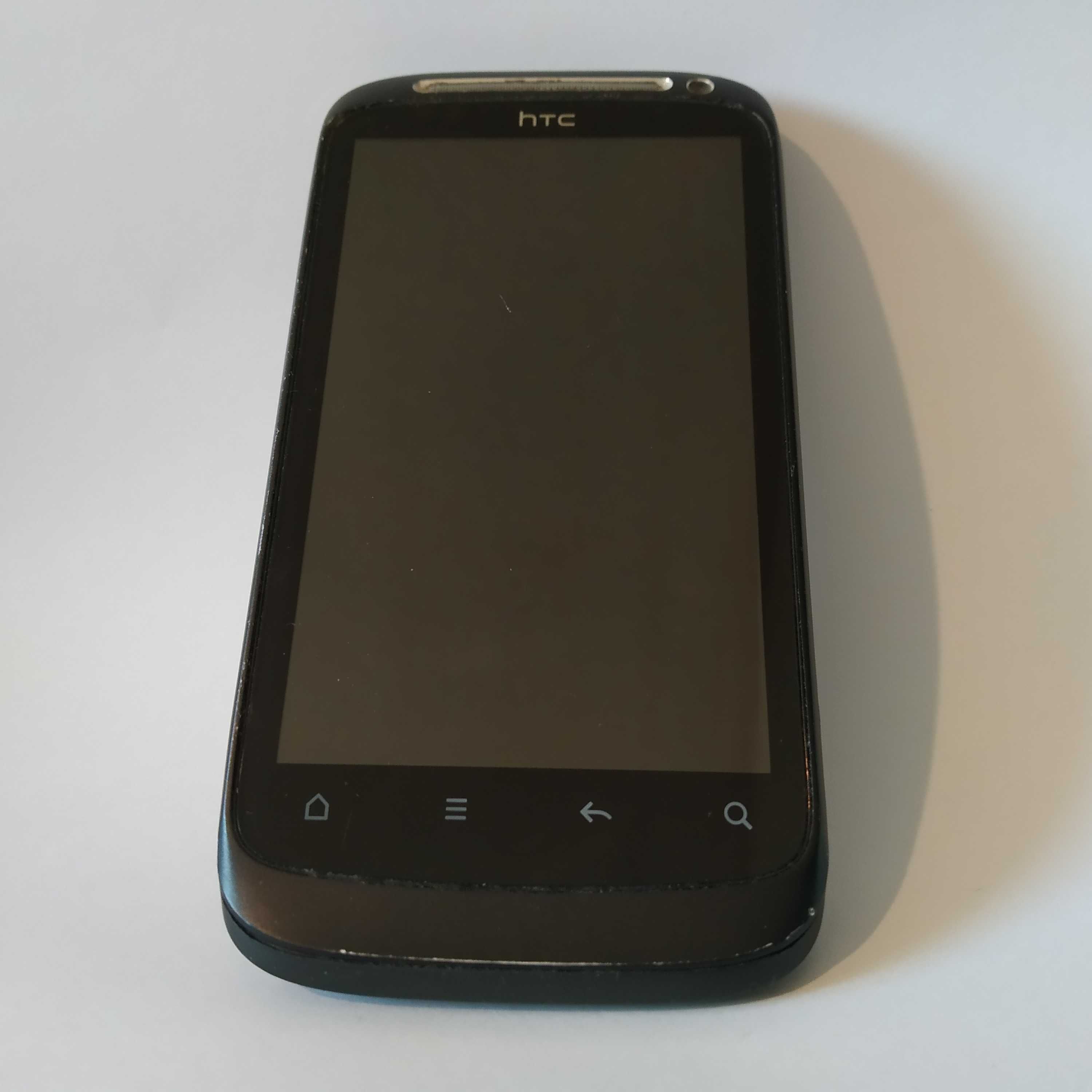 Смартфон HTC Desire S