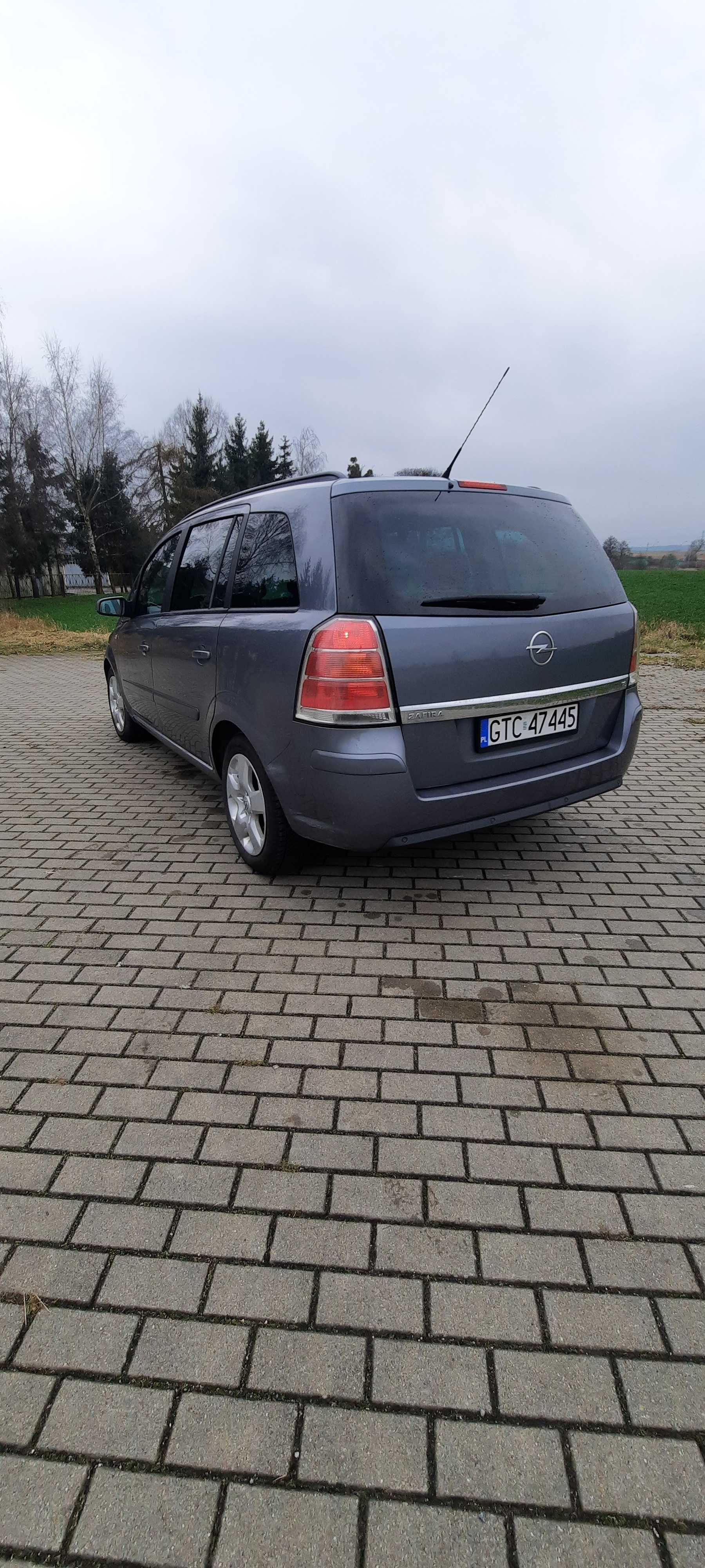 Opel Zafira B 1.8 benzyna 7 miejsc