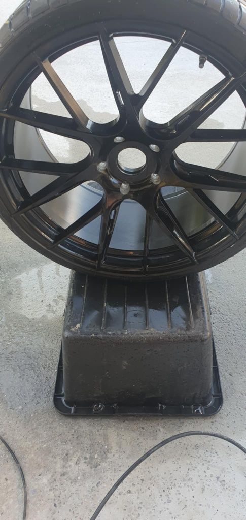 Felgi 5x130 z oponami